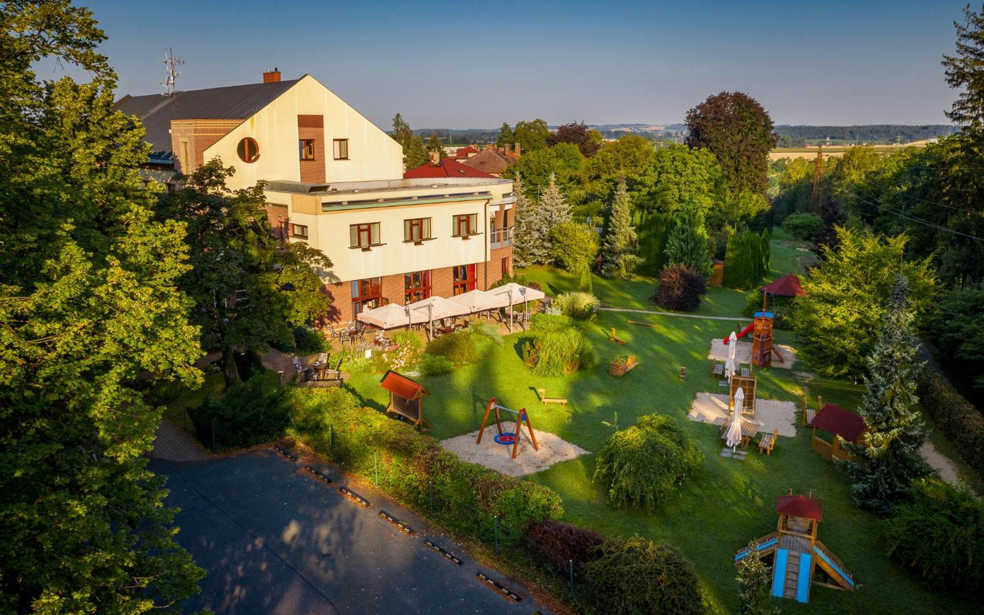 April Hotel Panorama Rychnov nad Kneznou Eksteriør bilde